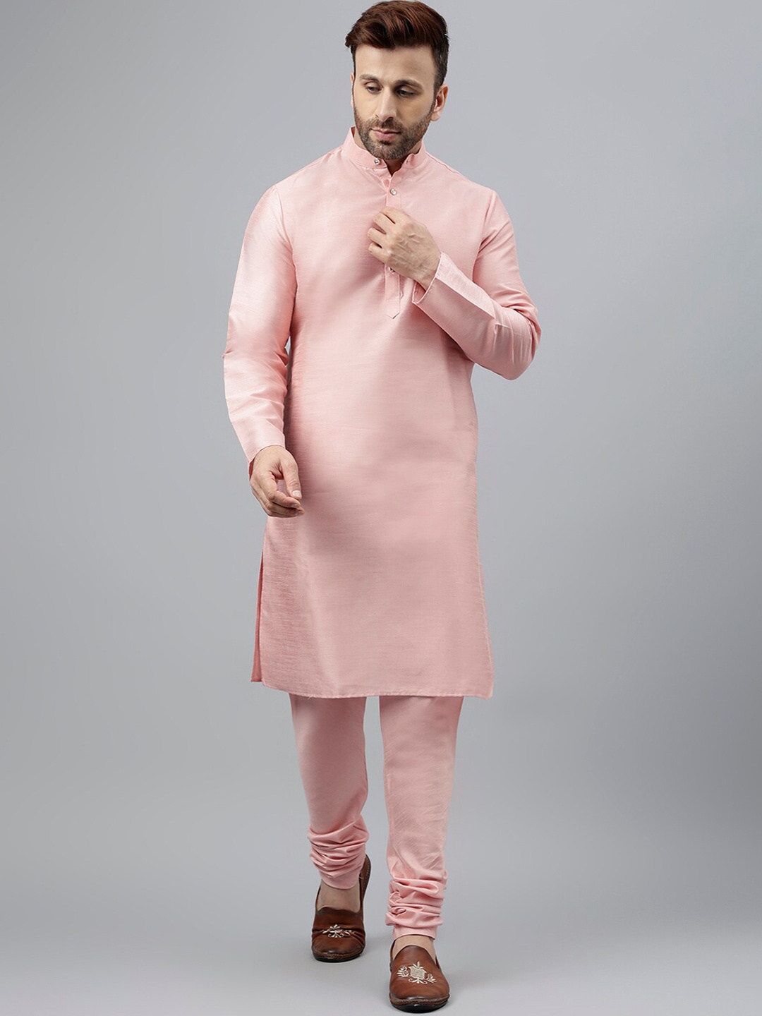 

Vgyaan Band Collar Straight Kurta With Churidar & Jacket, Pink