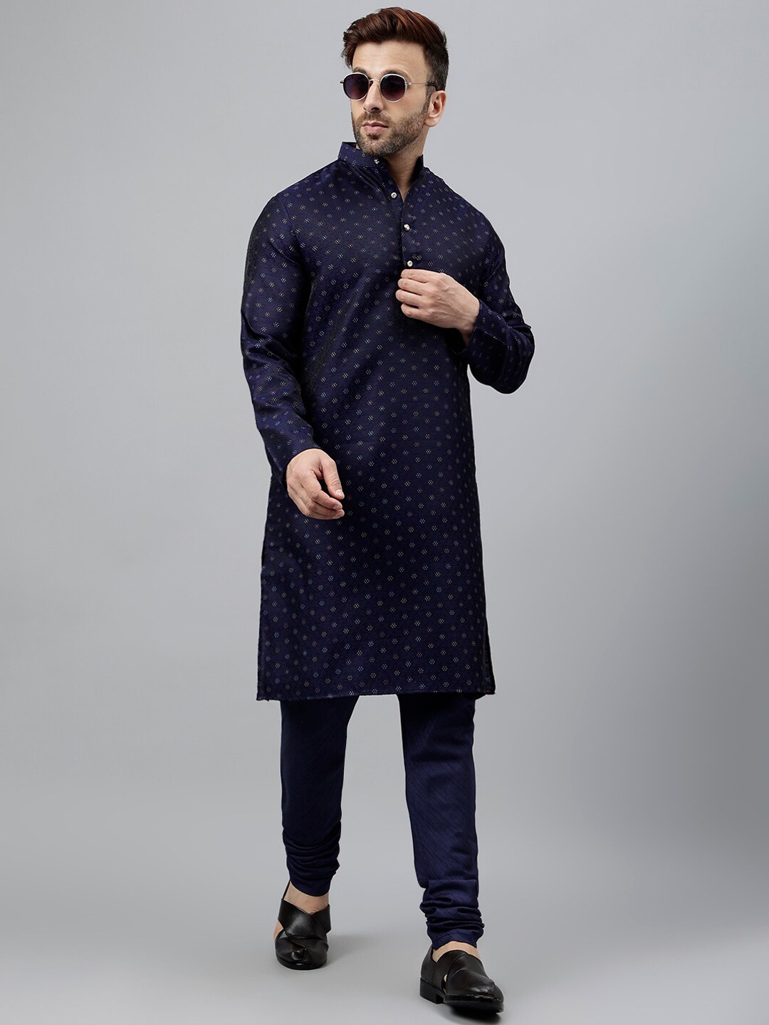 

Vgyaan Ethnic Motifs Embroidered Straight Thread Work Kurta With Pyjamas, Blue