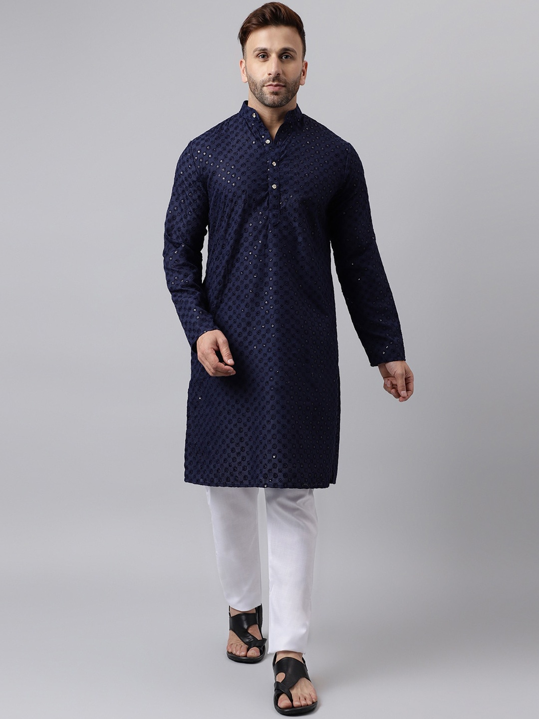 

Vgyaan Ethnic Motifs Embroidered Kurta With Pyjamas, Navy blue