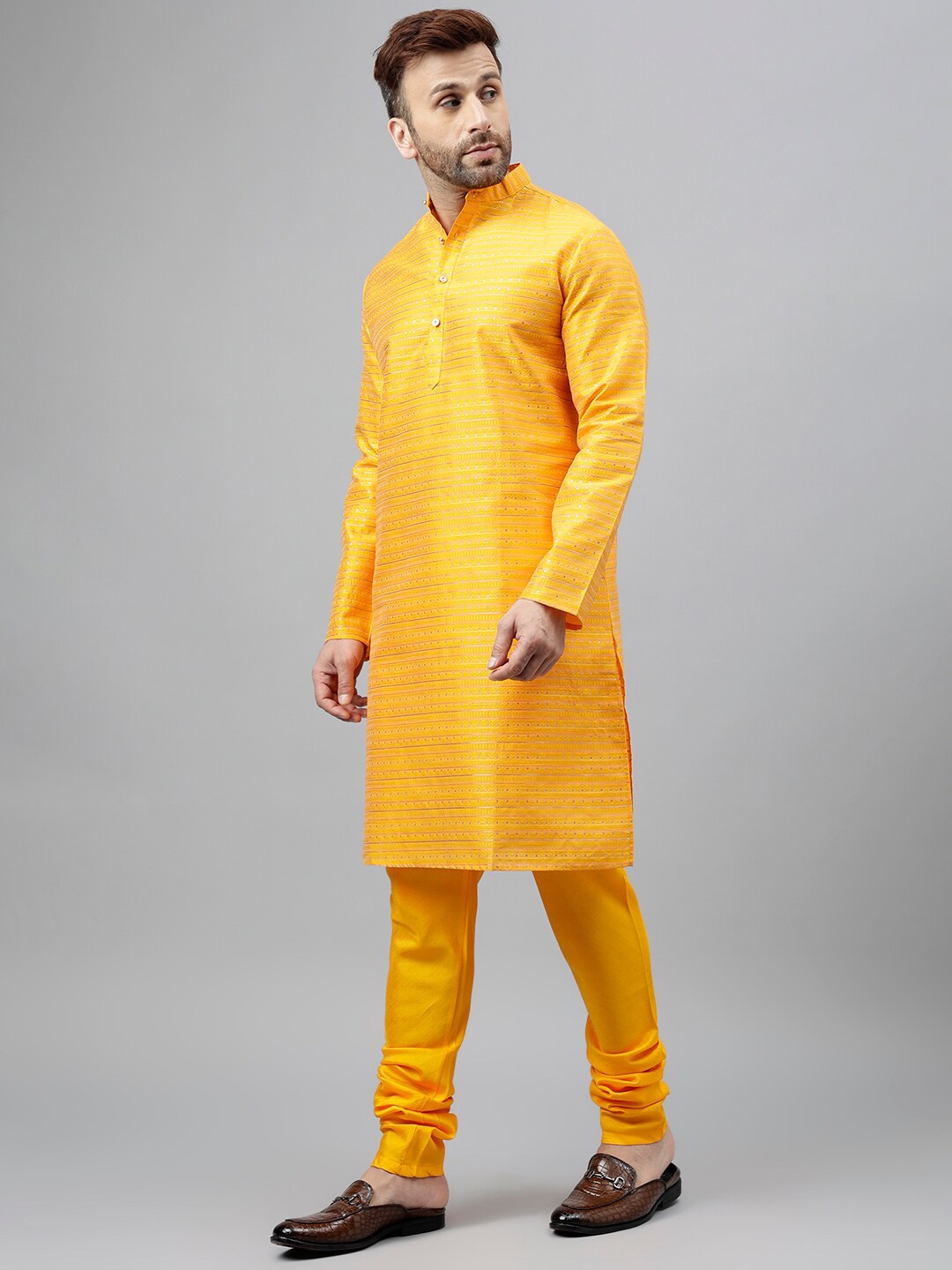 

Vgyaan Mandarin Collar Straight Kurta With Churidar, Yellow