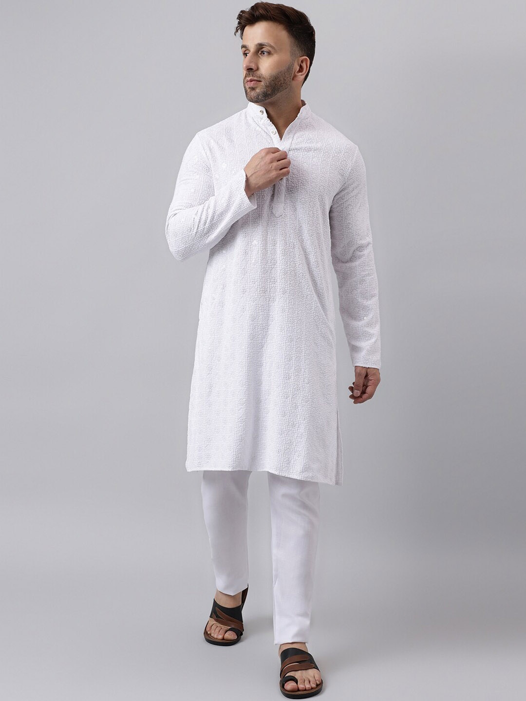 

Vgyaan Geometric Embroidered Kurta With Pyjamas, White
