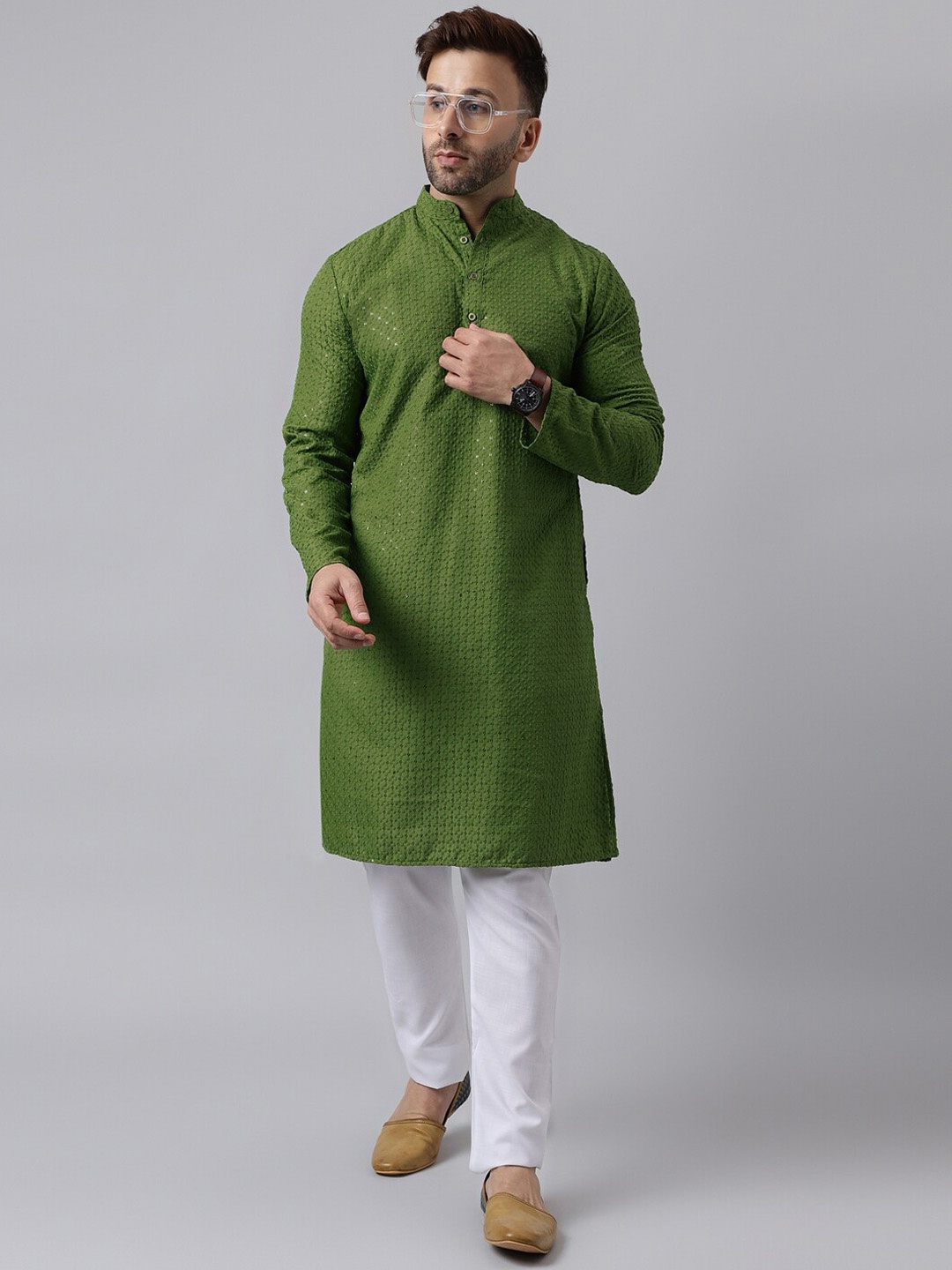 

Vgyaan Ethnic Motifs Embroidered Regular Kurta with Pyjamas, Green