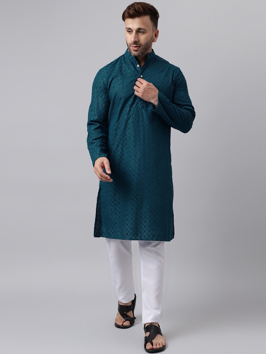 

Vgyaan Ethnic Motifs Embroidered Band Collar Straight Kurta With Pyjamas, Green