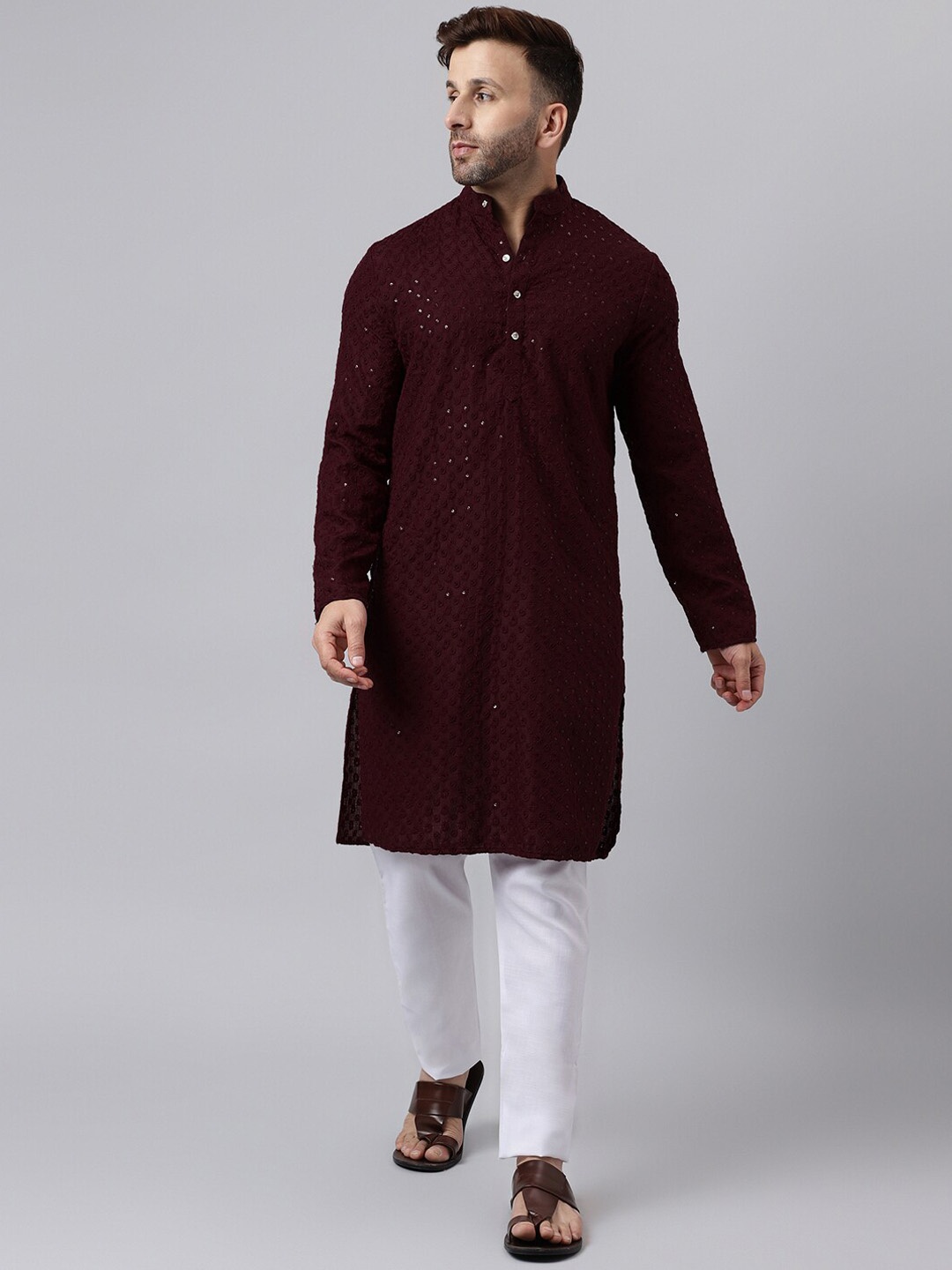 

Vgyaan Ethnic Motifs Embroidered Sequinned Kurta with Pyjamas, Maroon