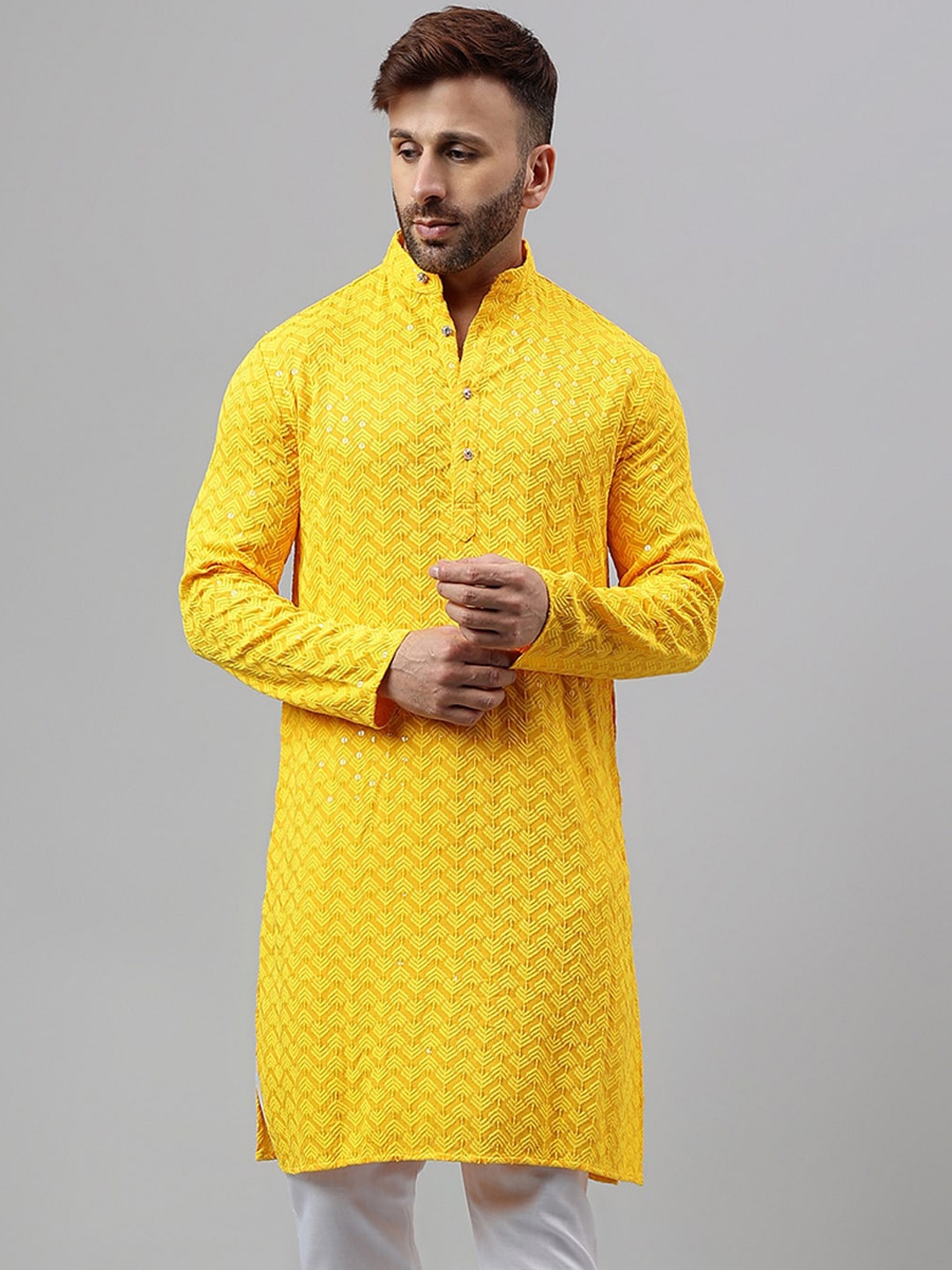 

Vgyaan Geometric Embroiedered Sequinned Kurta, Yellow