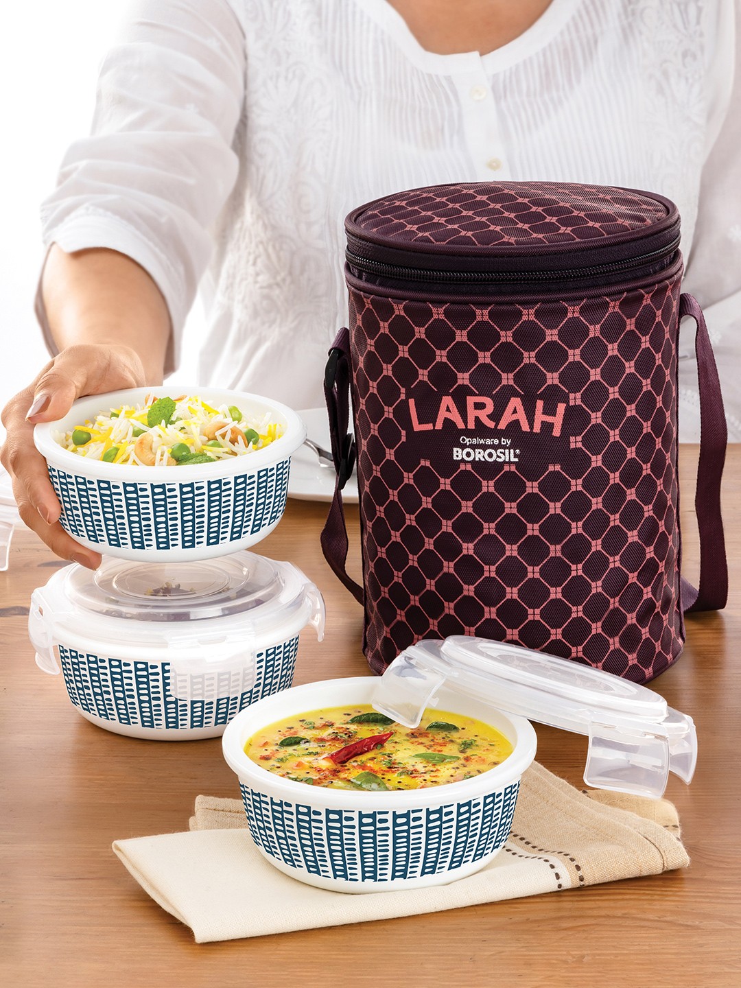 

Larah by BOROSIL Helix Blue Printed Microwave-safe Lunch Box with Bag 400 ml