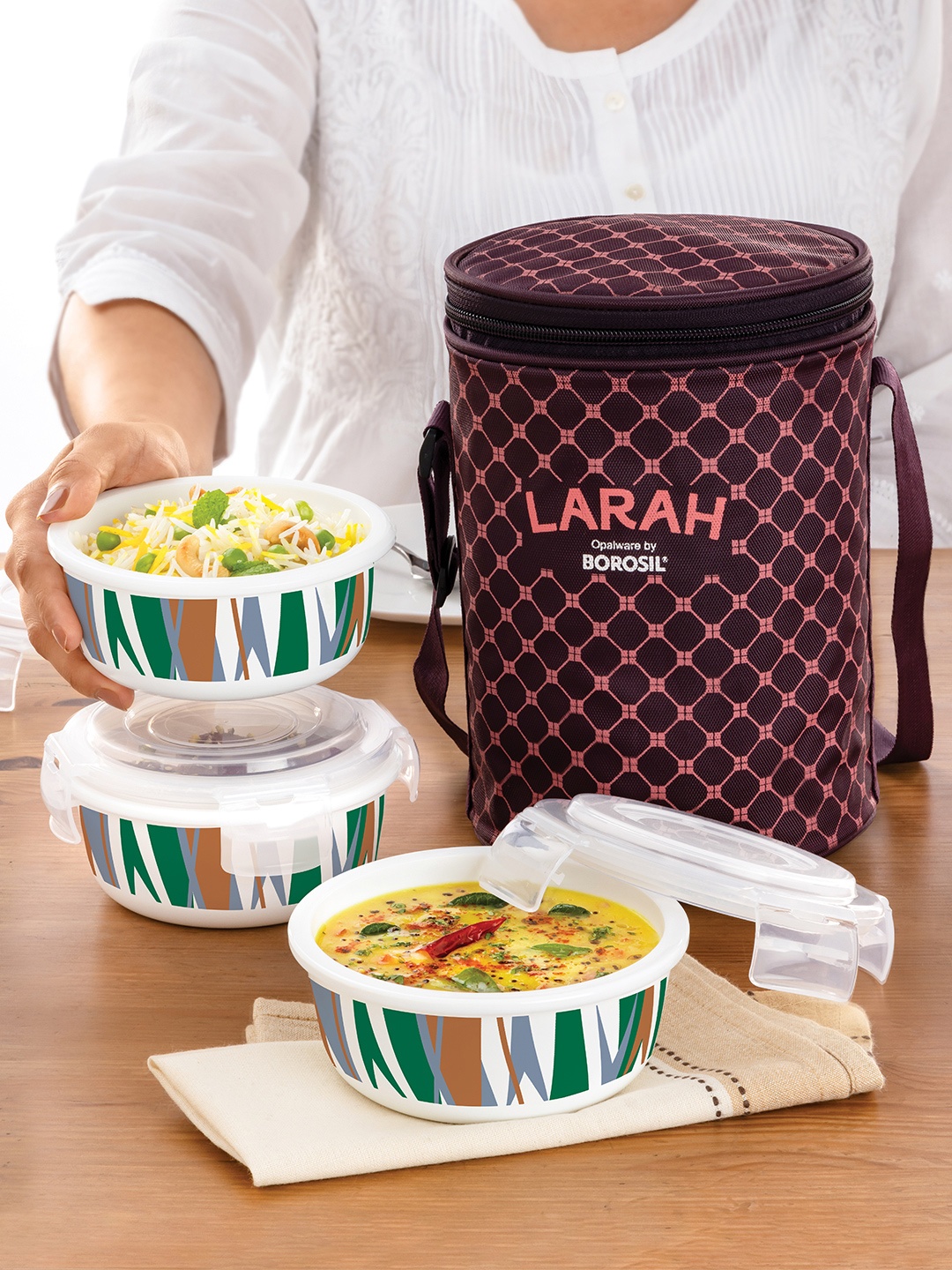 

Larah by BOROSIL Klip-N-Store Green & White Printed Glass Round Lunch Box & Bag 400 ml