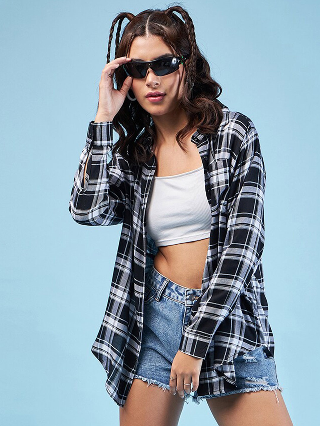 

CHIMPAAANZEE Tartan Checks Spread Collar Long Sleeves Oversized Casual Shirt, Black