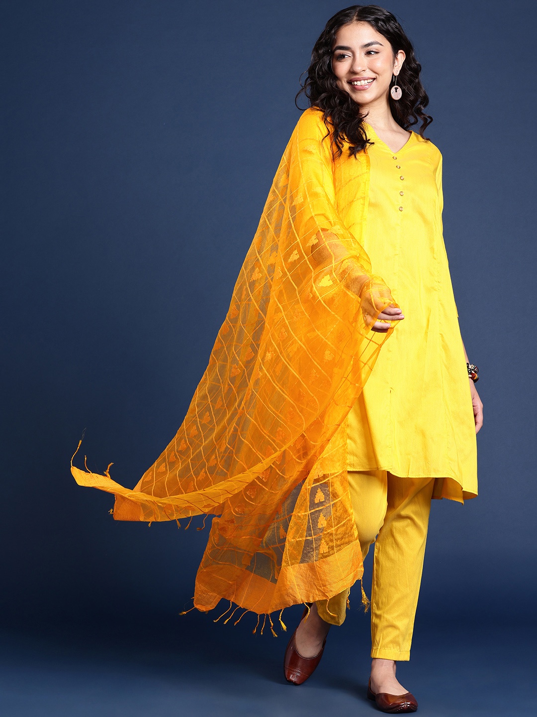 

Taavi Woven Design Dupatta, Yellow
