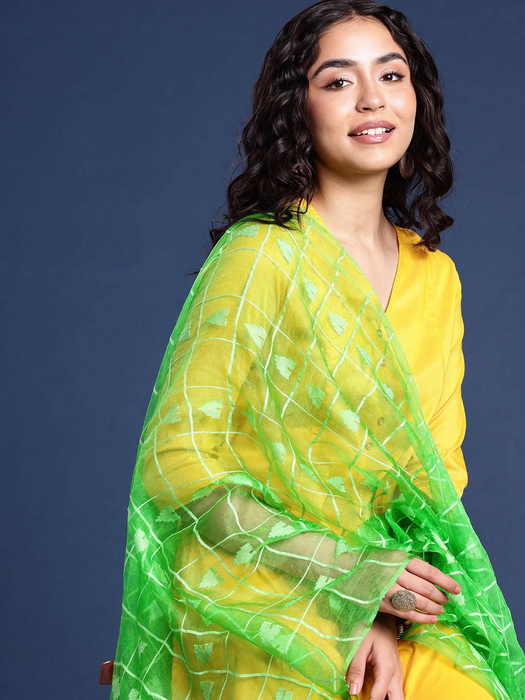 

Taavi Woven Design Dupatta, Green