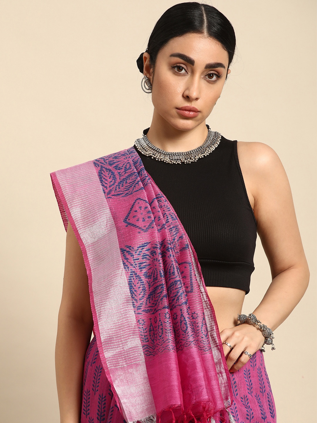 

Taavi Floral Zari Handloom Block Print Saree, Pink