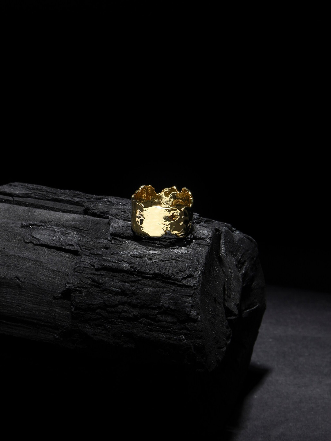 

Accessories 14K Gold Plated Z Gold Molten Ring