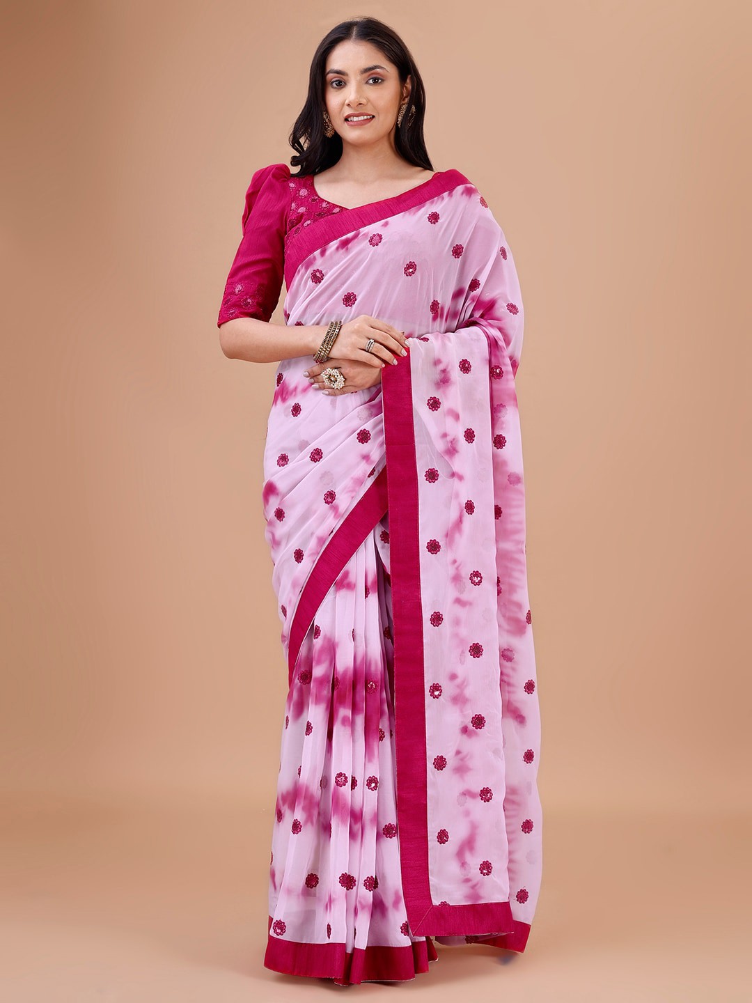 

Fashion Basket Ethnic Motifs Embroidered Sequinned Detailed Saree, Pink