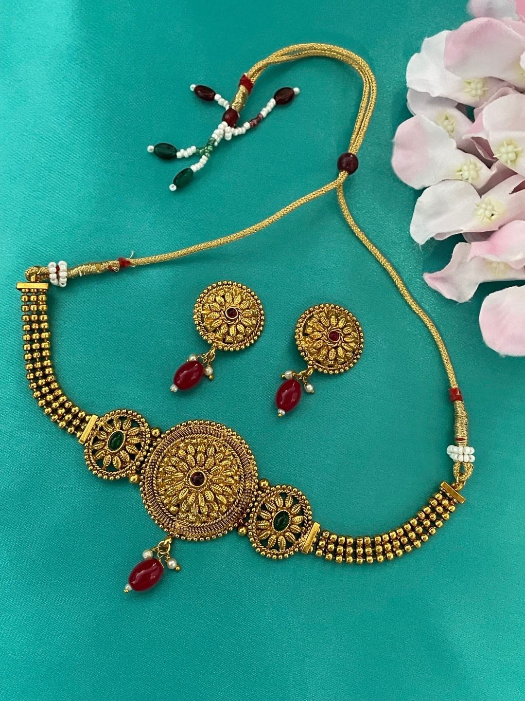 

Digital Dress Room Gold-Plated Stones Studded Jewellery Set