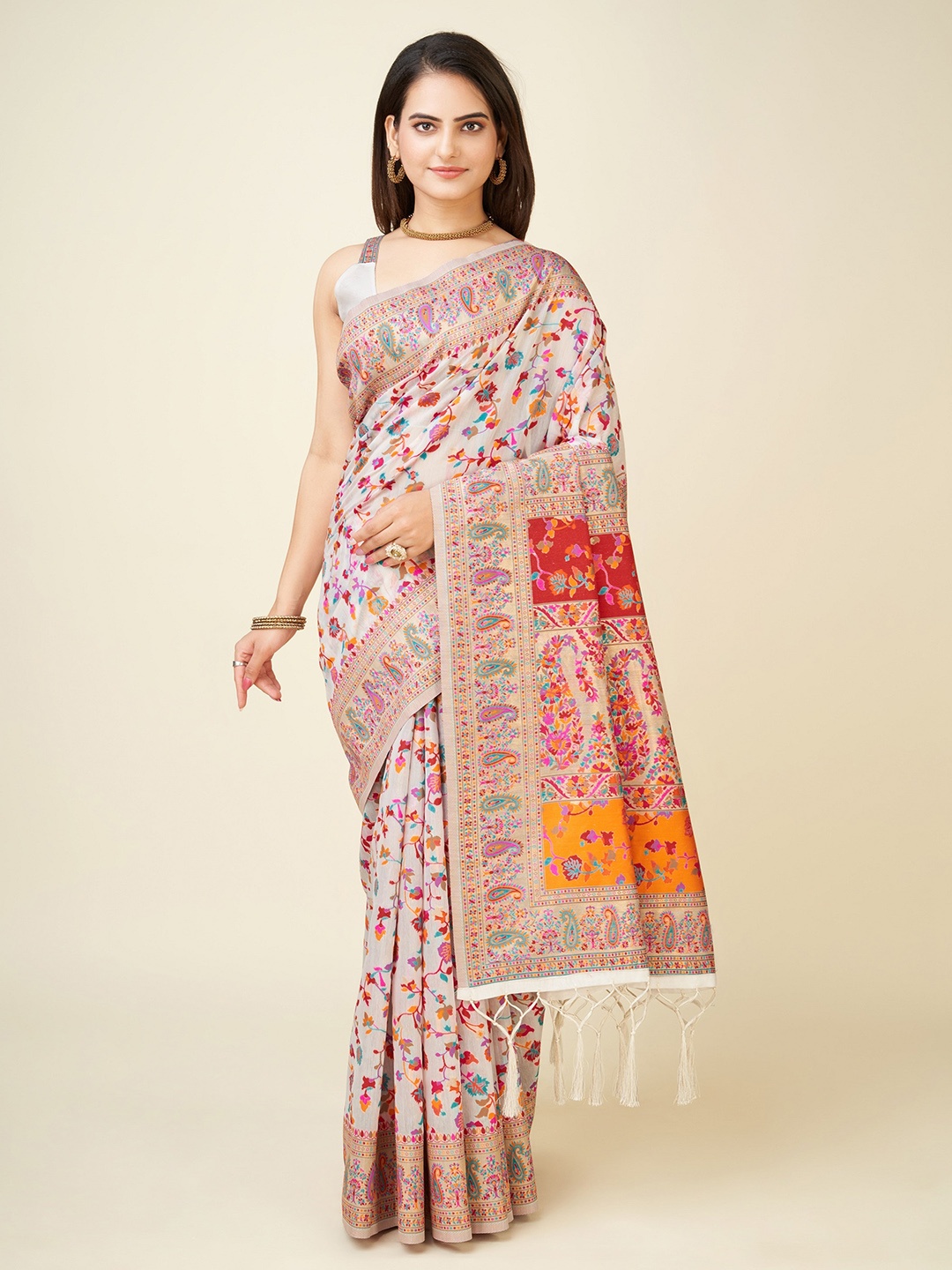 

Trendmalls Woven Design Banarasi Saree, Beige