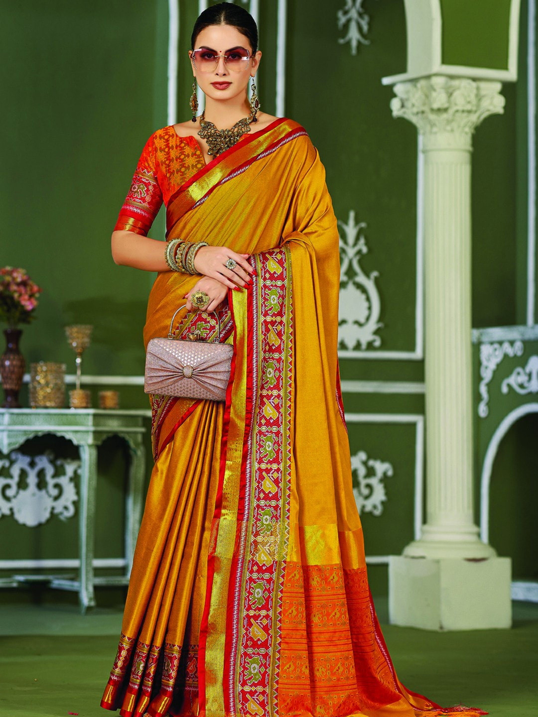 

Mitera Gold-Toned & Red Zari Pure Silk Banarasi Saree