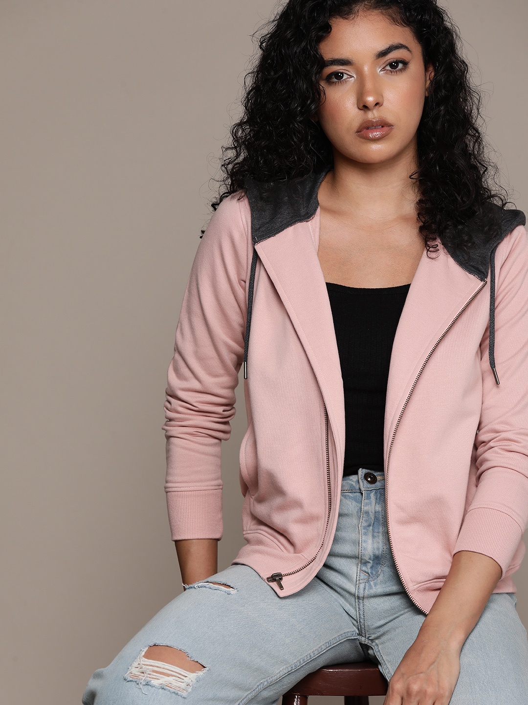 

Roadster Women Hooded Sweatshirt, Pink