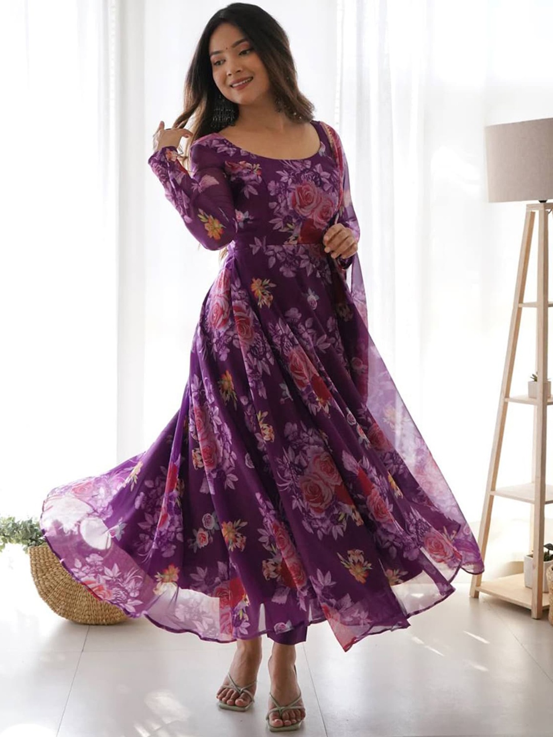 

ODETTE Floral Printed Empire Kurta With Trousers & Dupatta, Purple