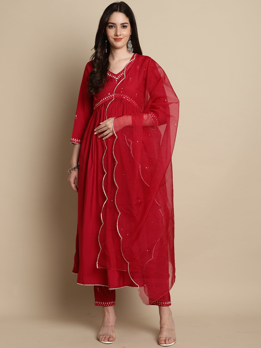 

Rajnandini Paisley Embroidered Empire Thread Work V-Neck Kurta With Trousers & Dupatta, Maroon