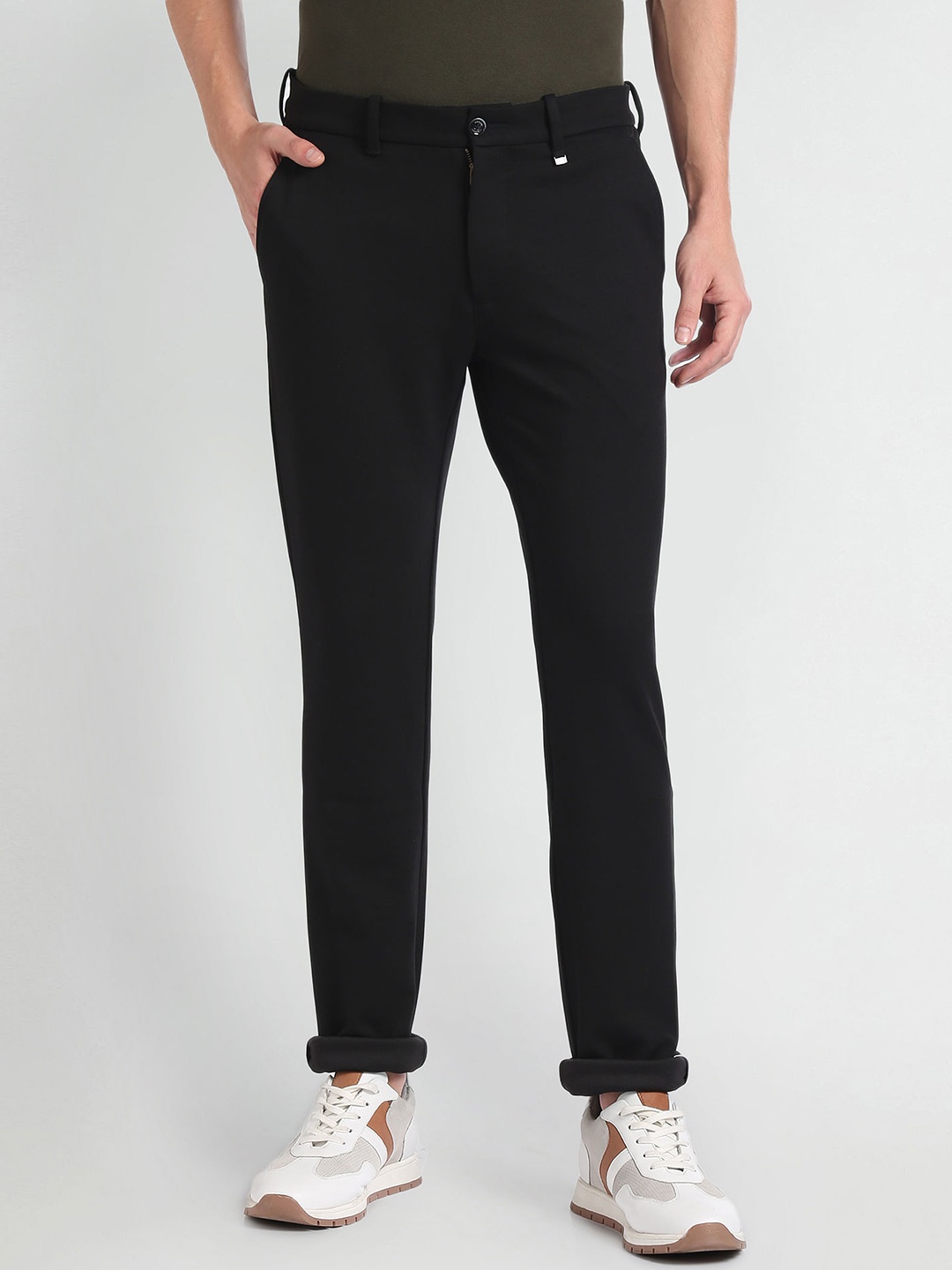 

Arrow Sport Men Jackson Low-Rise Skinny Fit Autoflex Regular Trousers, Black