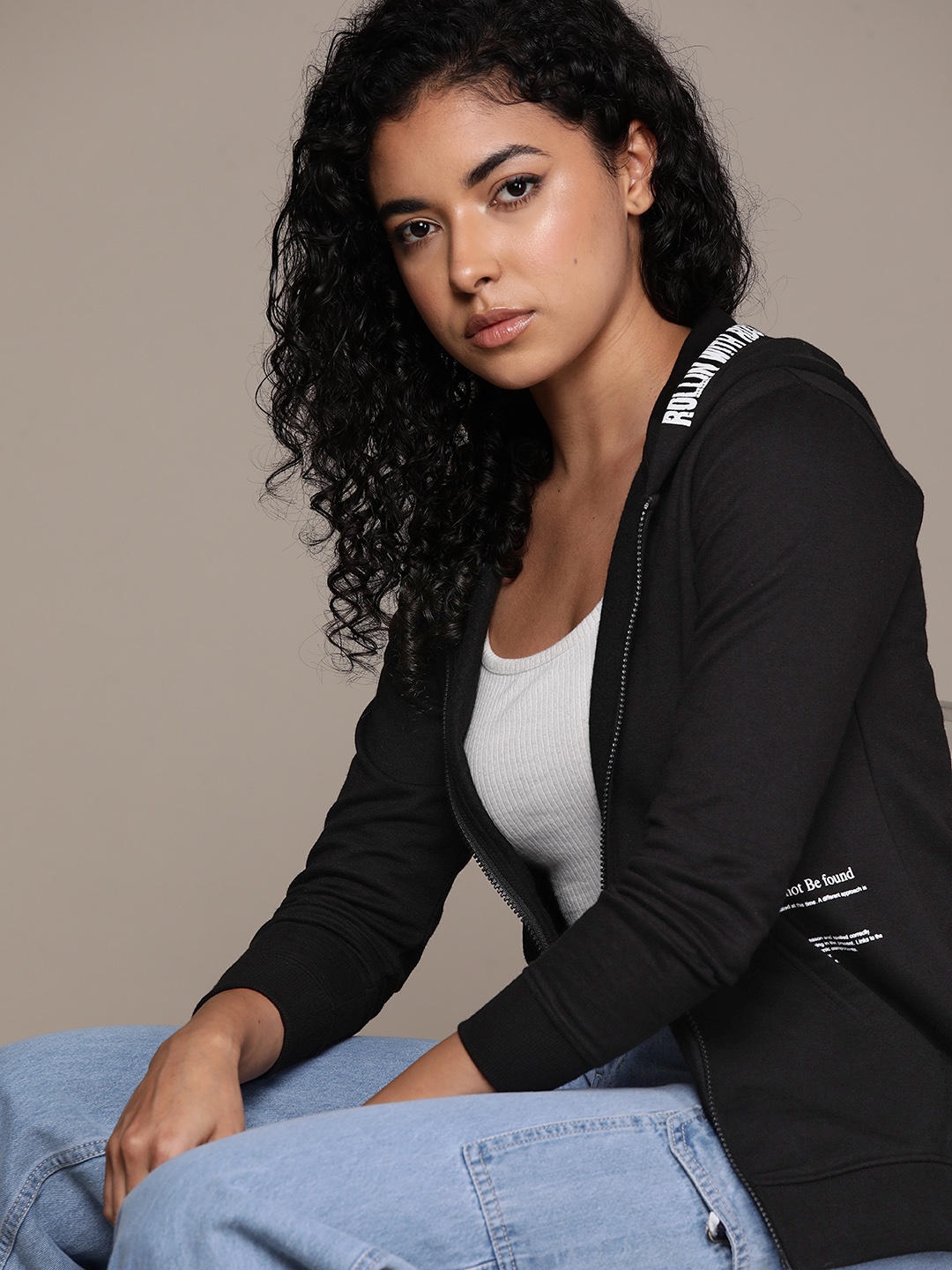 

Roadster Women Solid Hooded Sweatshirt, Black