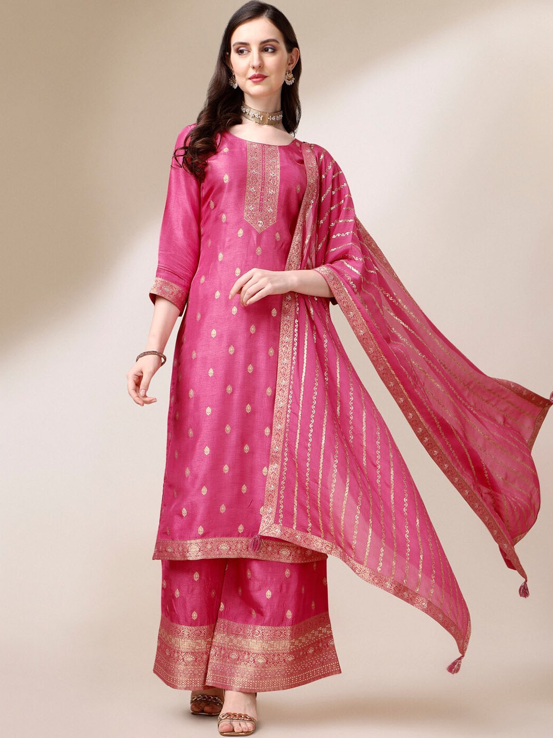 

Seerat Jacquard Kurta with Chinon Dupatta & Textured Sharara, Pink