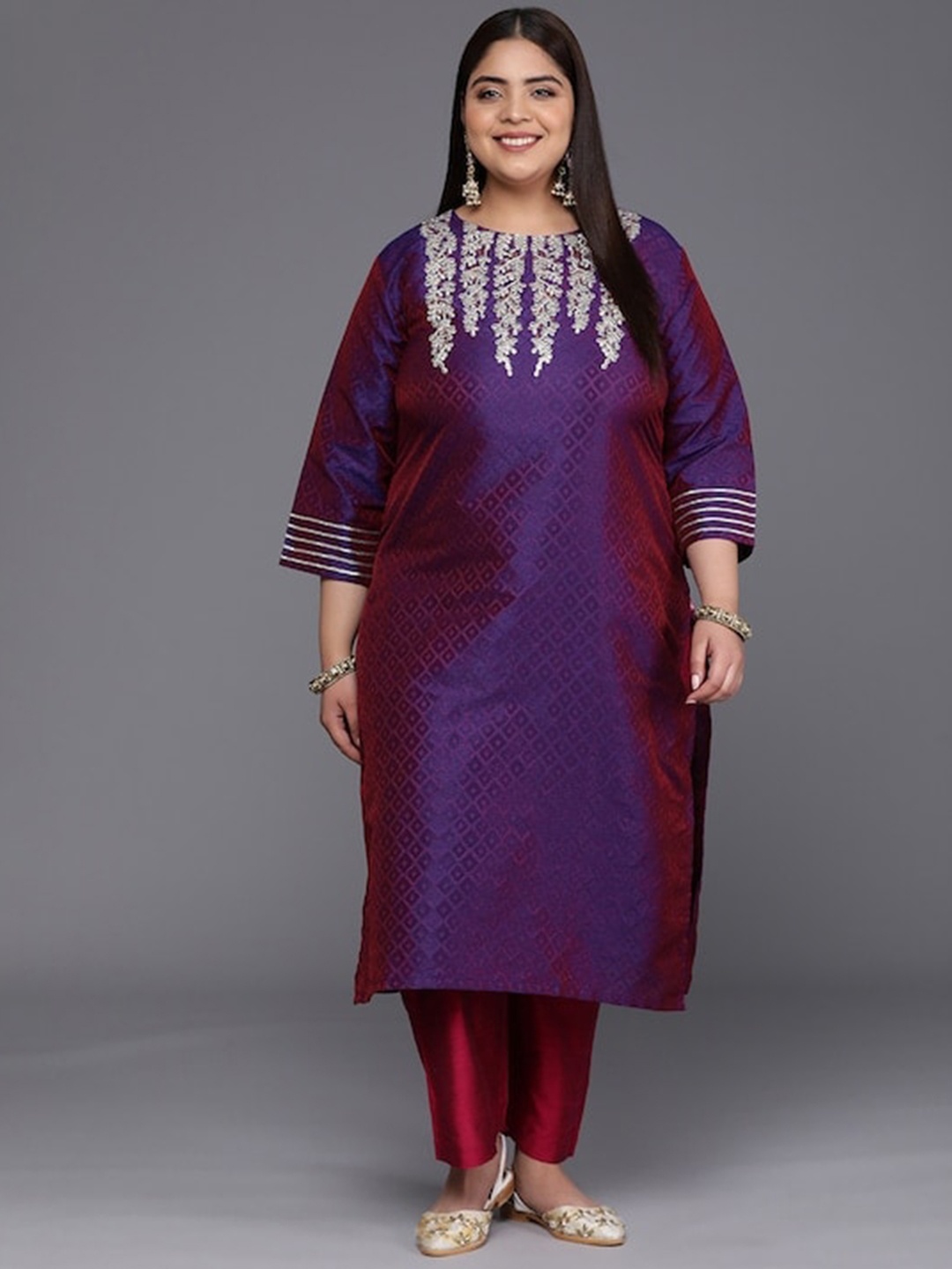 

Sztori Plus Size Embroidered Thread Work Kurta, Purple