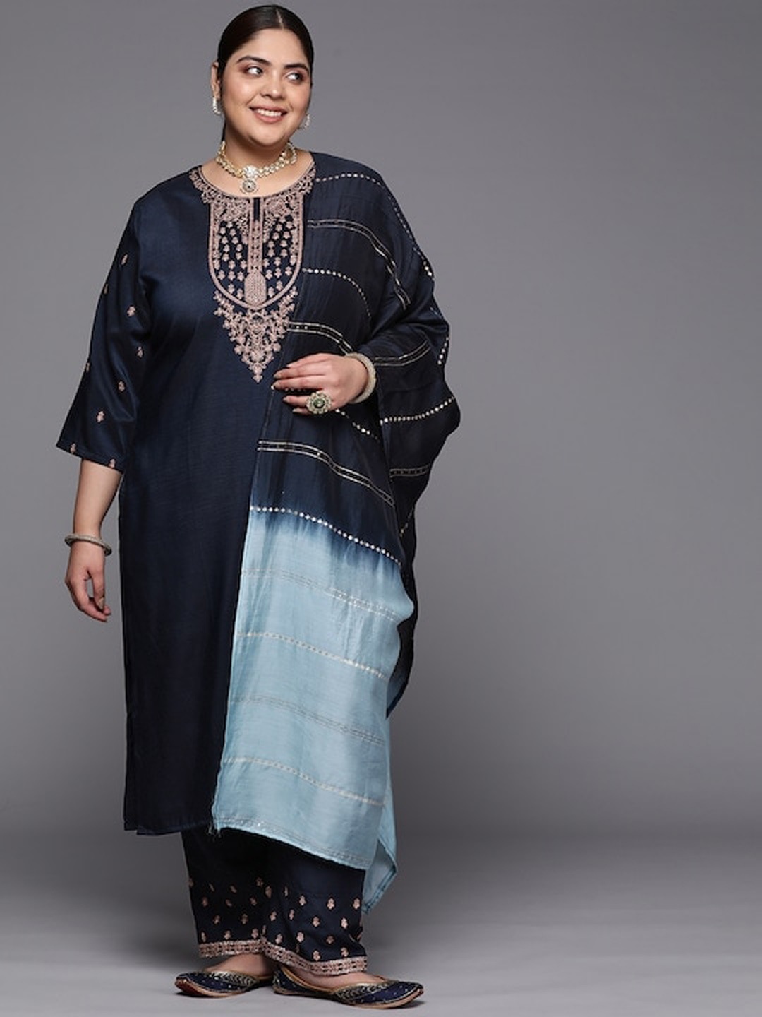 

Sztori Plus Size Ethnic Motifs Yoke Design Thread Work Kurta With Trousers & Dupatta, Navy blue