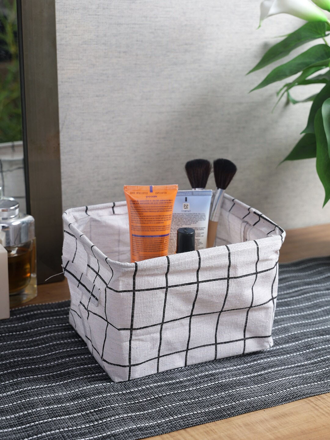 House Of Accessories White & Black Checked Storage Organiser