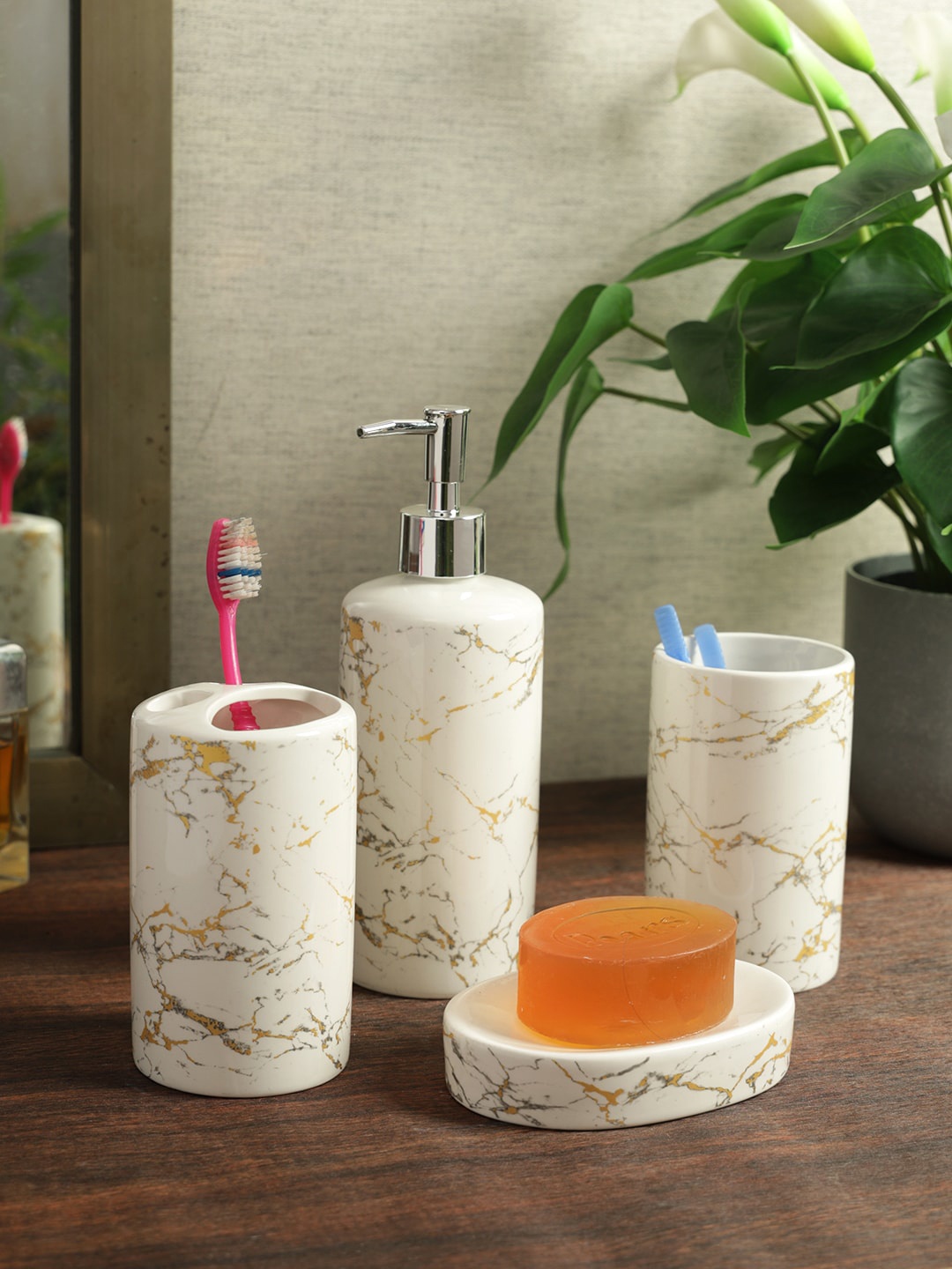 

House Of Accessories White & Gold Toned 4 Pieces Printed Ceramic Bath Accessories Set