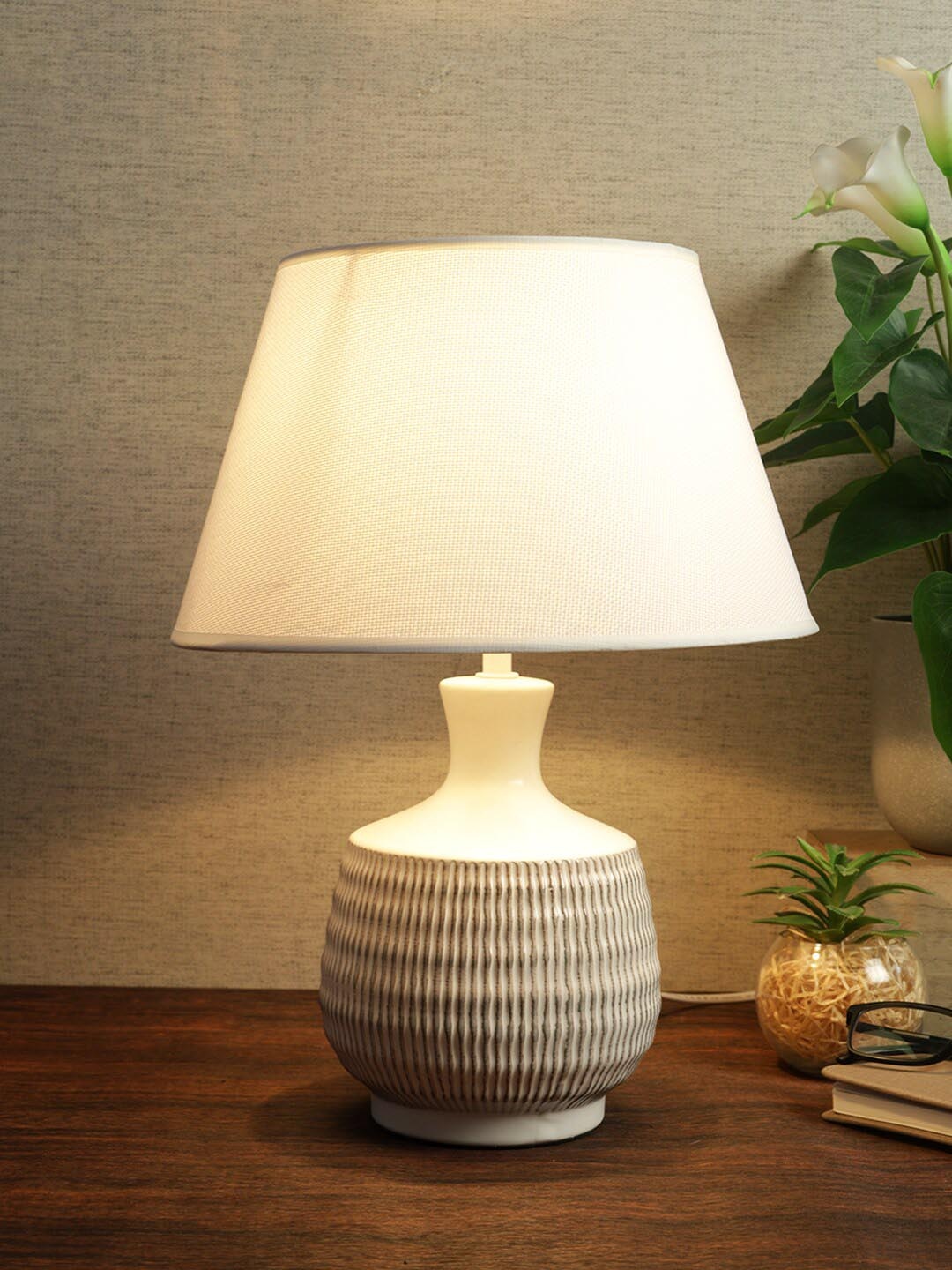 

House Of Accessories Brown Textured Table Lamp