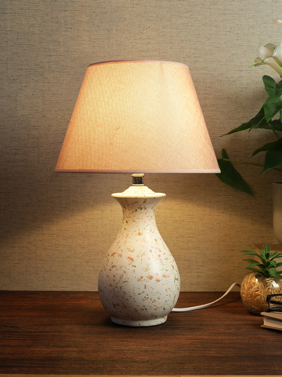 

House Of Accessories White Textured Table Lamp