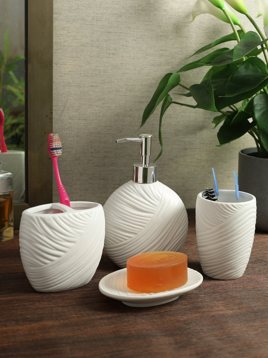 

House Of Accessories White 4 Pieces Printed Ceramic Bath Accessories Set