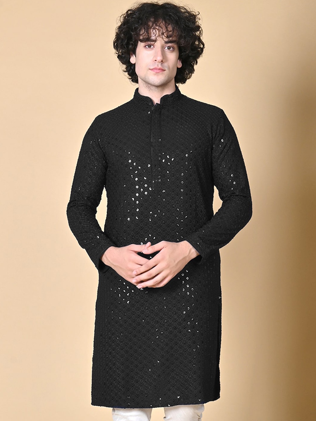 

MAAHI FABS Embroidered Sequinned Cotton Chikankari Kurta, Black