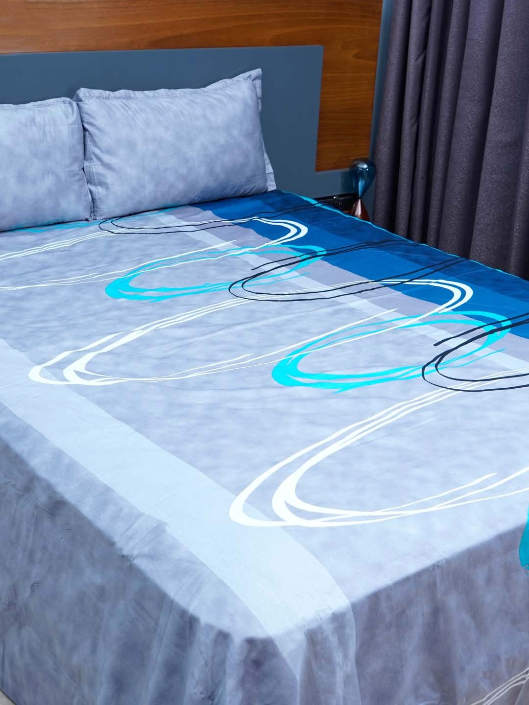 

Inizio Blue & White Cotton 240 TC King Bedsheet with 2 Pillow Covers