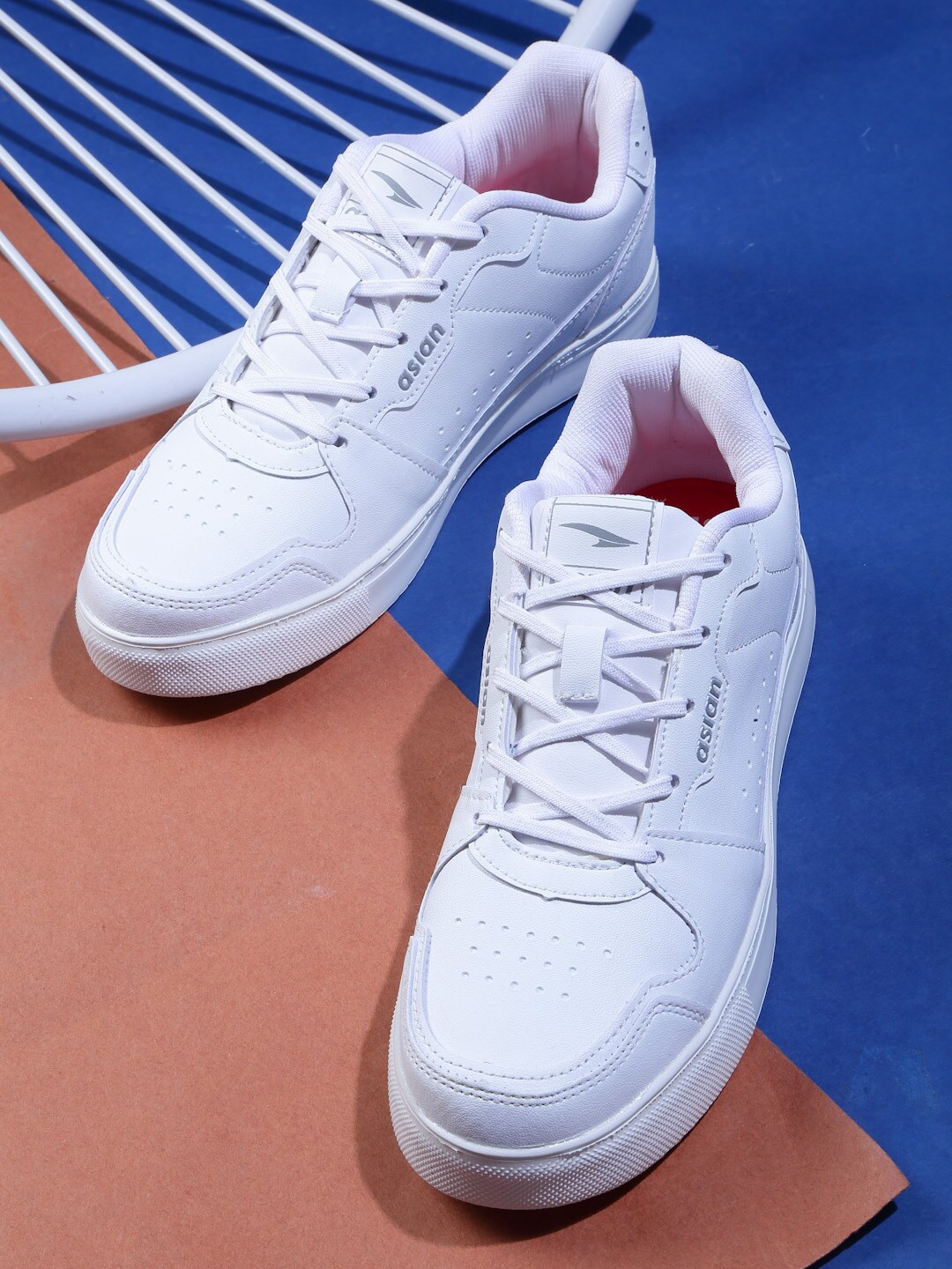 

ASIAN Men JASPER Perforations Memory Foam Insole Basics Sneakers, White