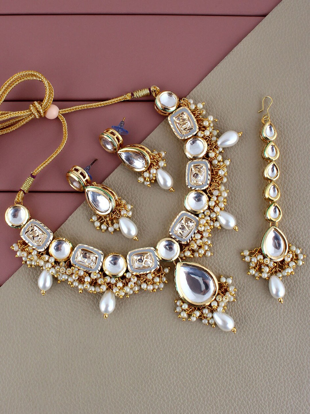 

LUCKY JEWELLERY Gold-Plated Kundan Studded Necklace and Earrings With Maangtika