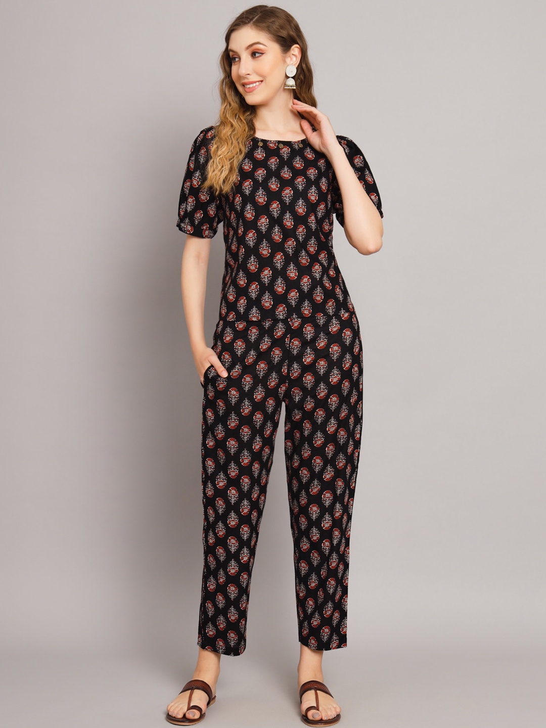 

DECKEDUP Ethnic Motifs Printed Top With Trousers Co-Ords, Black