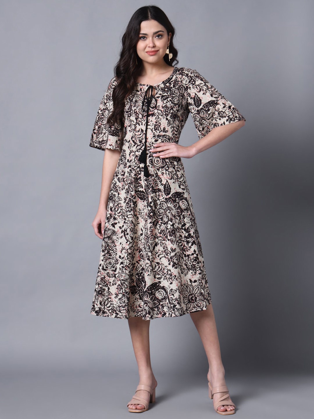 

DECKEDUP Floral Printed Tie-Up Neck Flared Sleeve Cotton A-Line Midi Dress, Black