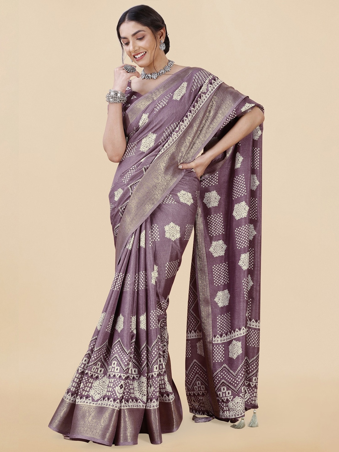 

MIRCHI FASHION Ethnic Motifs Printed Zari Saree, Magenta