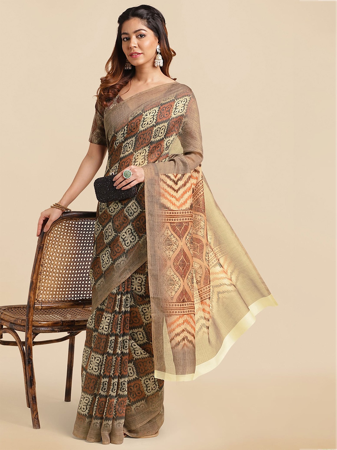 

MIRCHI FASHION Ethnic Motifs Printed Saree, Beige