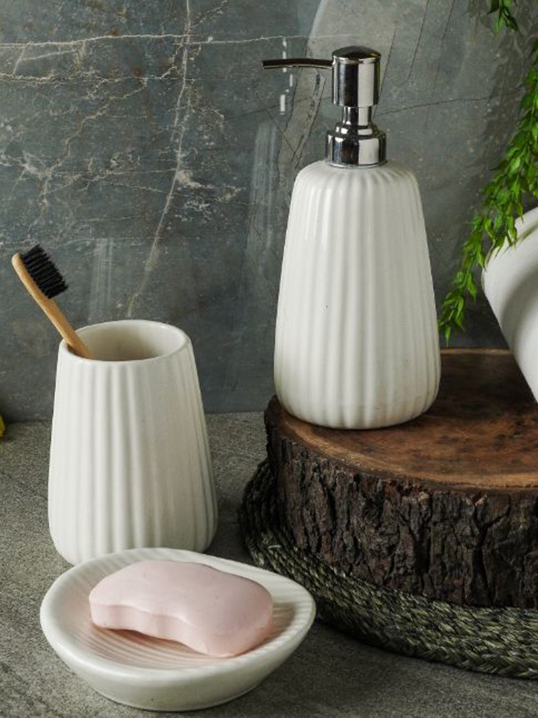 

The Decor Mart White 3 Pieces Ceramic Bathroom Accessory Set