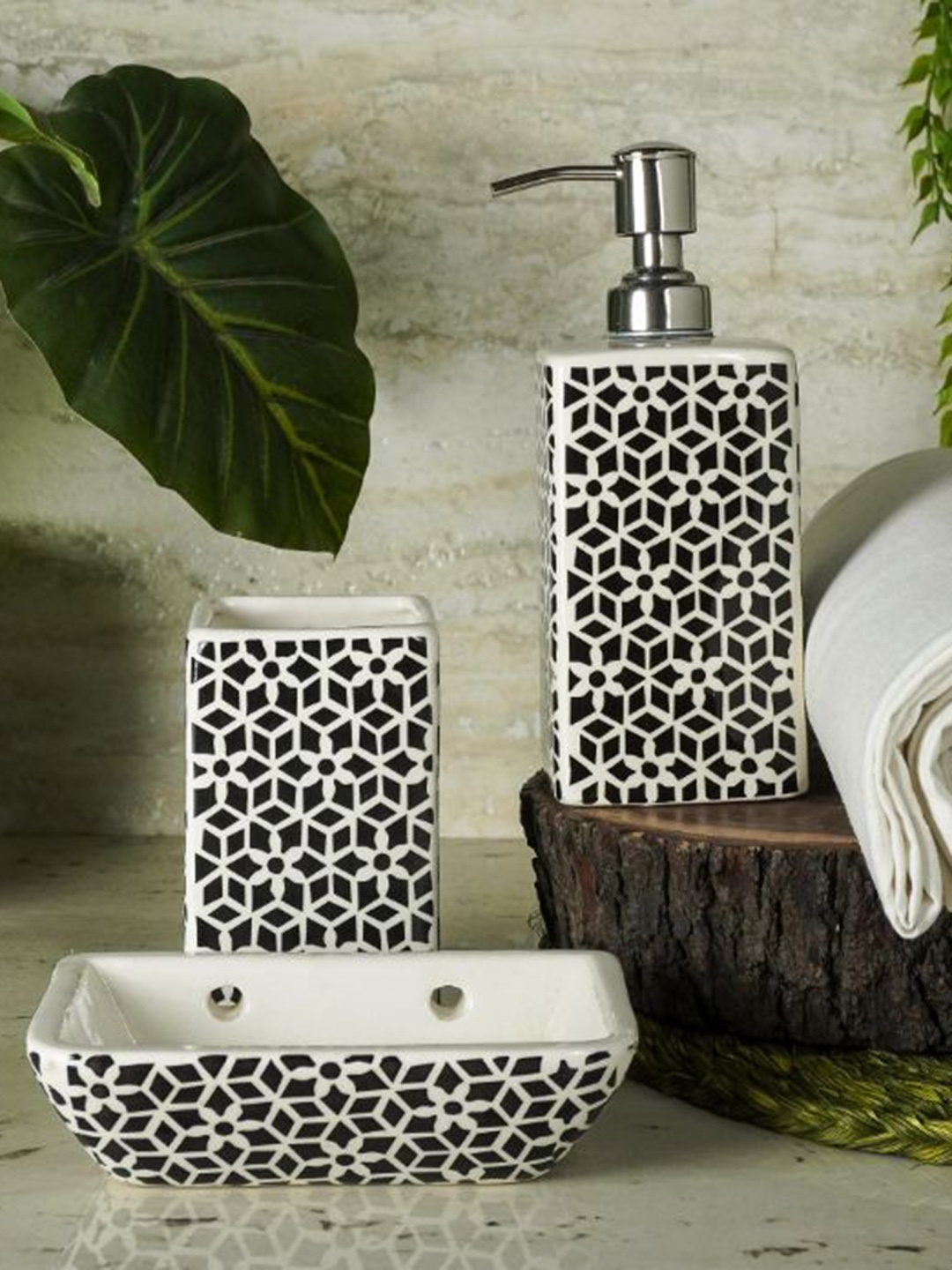 

The Decor Mart White & Black 3 Pieces Printed Ceramic Bath Accessories Set