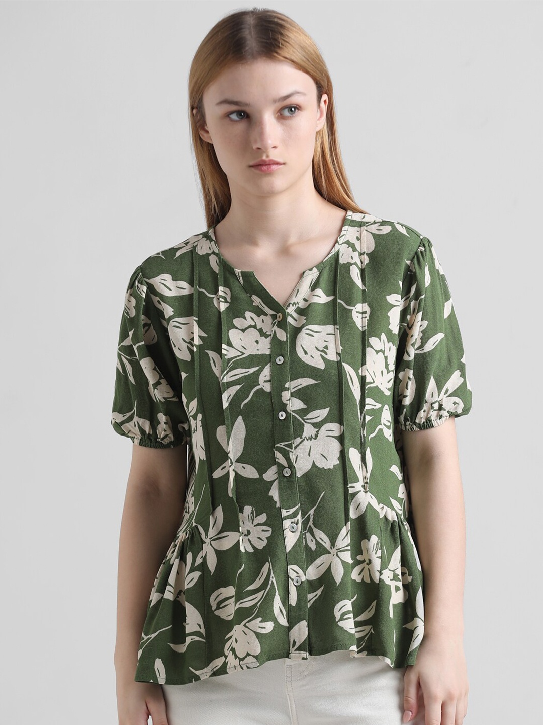 

ONLY Tropical Printed Puff Sleeves V-Neck Shirt Style Top, Green