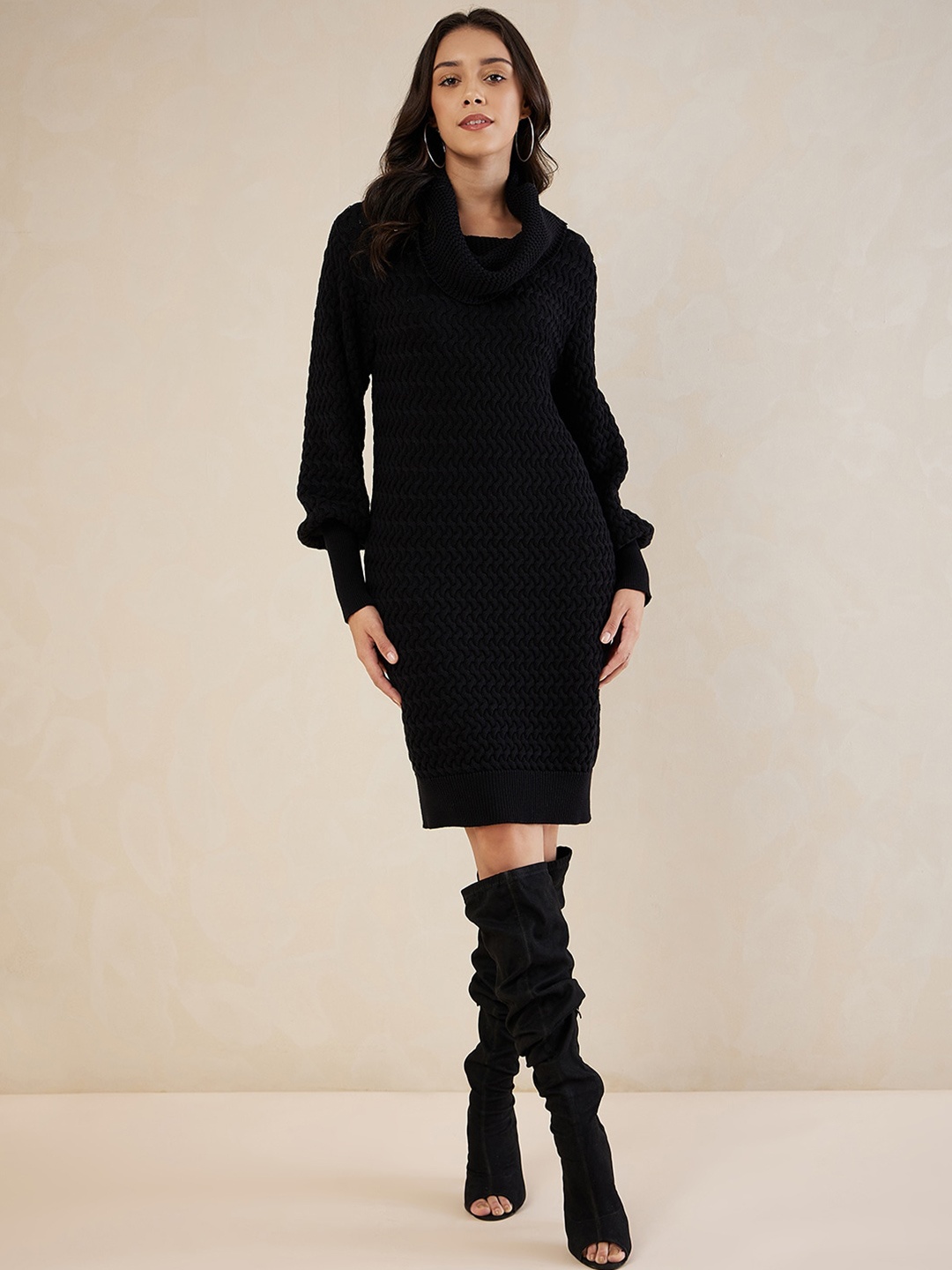 

FEMMELLA Self Design Elongated Cuff Detail Pure Cotton Sheath Dress, Black