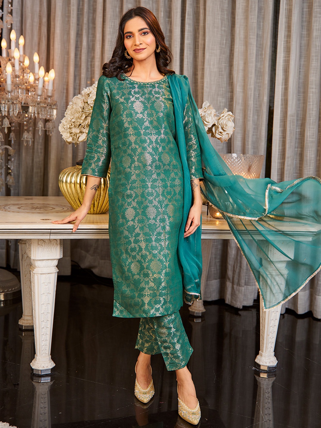 

W Floral Woven Design Sequined Kurta with Straight Trousers, Green