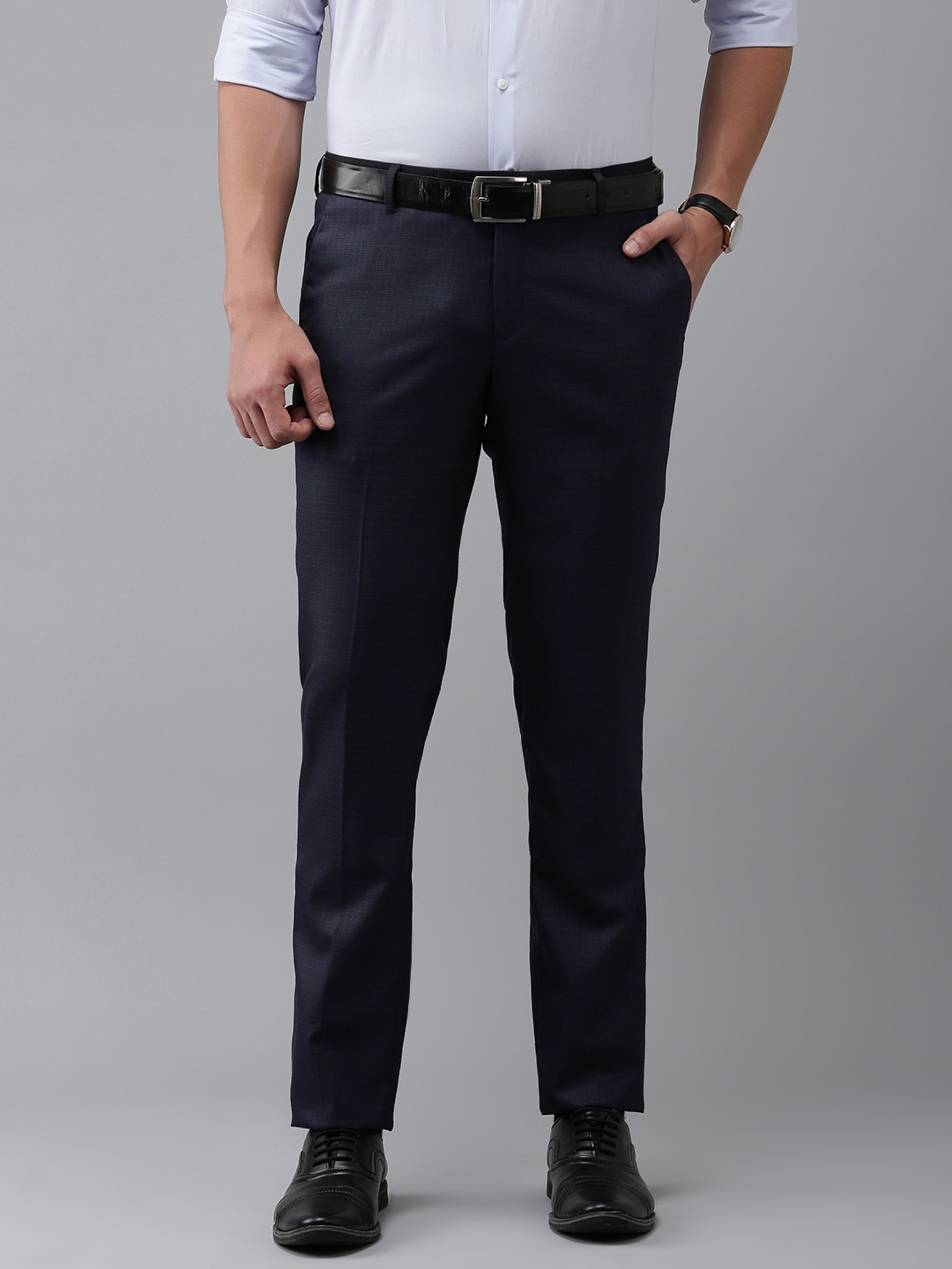 

Arrow Men Checked Tailored Fit Formal Trousers, Navy blue