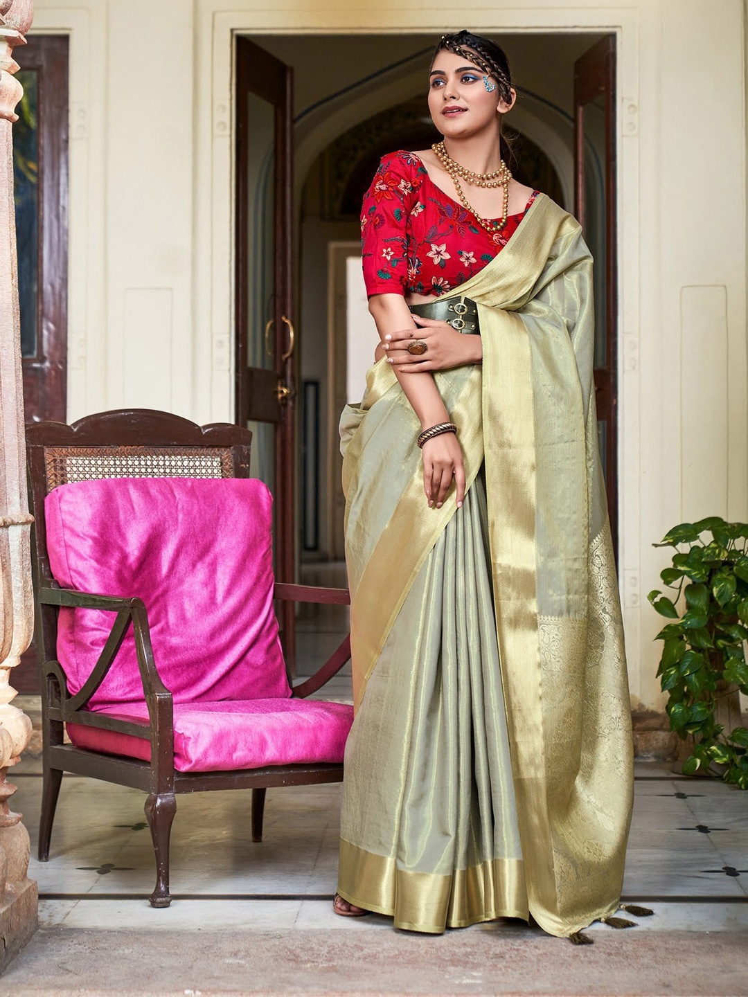 

Mitera Kanjeevaram Zari Saree, Beige