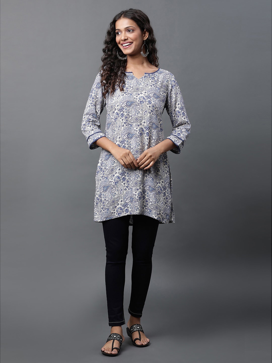 

AURELIA Ethnic Motifs Printed Straight Kurti, White