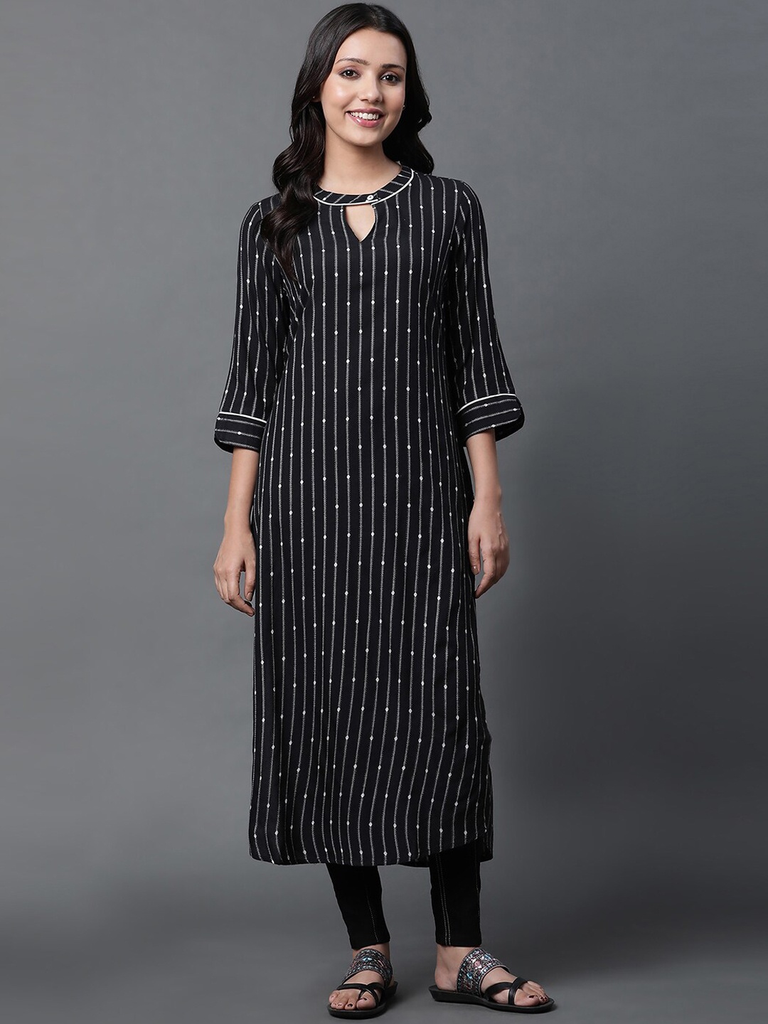 

AURELIA Striped Keyhole Neck Straight Kurta With Trousers, Black